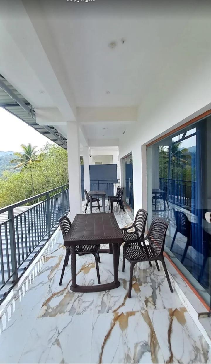 Mount Mist Villa Munnar Buitenkant foto